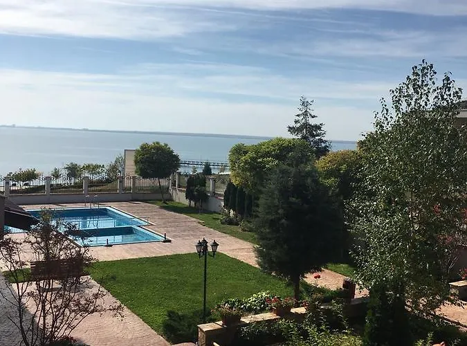 Rich-3 Sp Apartahotel