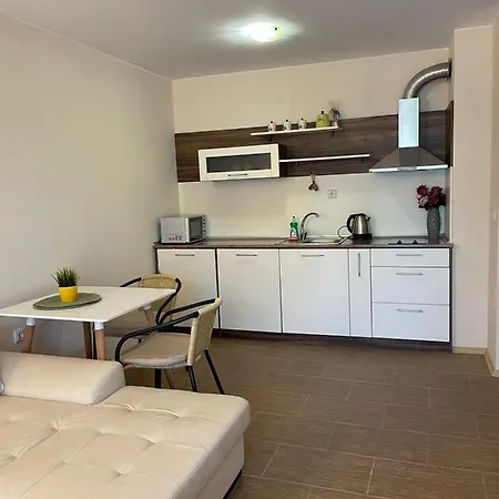 Apartmanhotel Rich-3 Sp Ravda